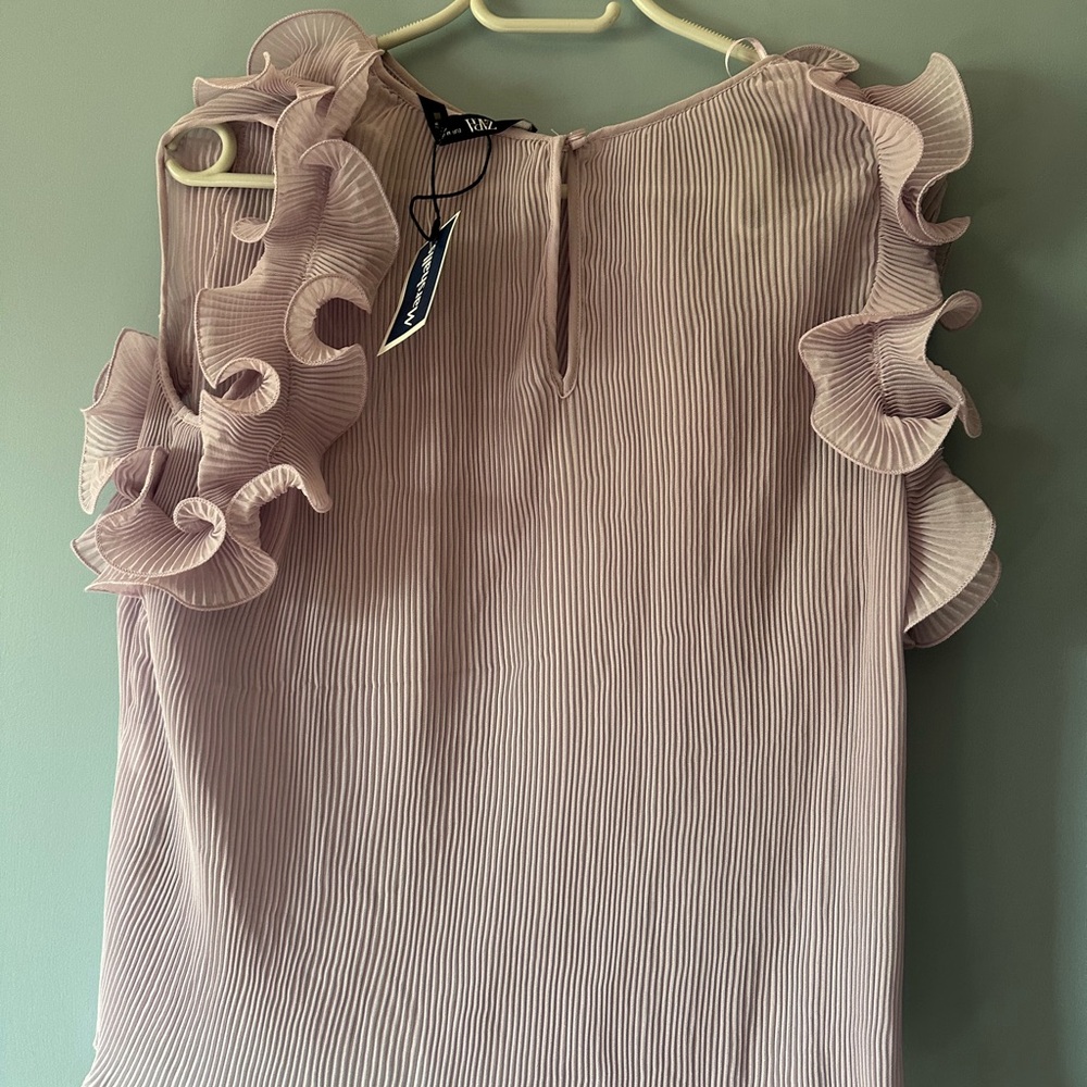 New ZARA lavender lilac ruffle sleeveless pleated blouse - Picture 3 of 3